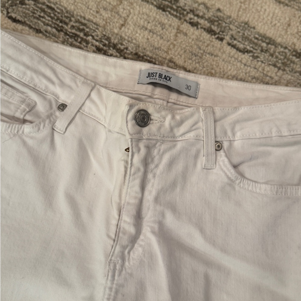 Just Black Women's distressed Skinny Jeans - White like new, worn once - Picture 5 of 8